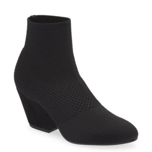 Eileen Fisher Dahlia Stretch Knit Pull On Bootie in Black Sz6.5 - Picture 1 of 11